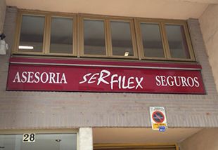 Asesoría Serfilex letrero de la empresa
